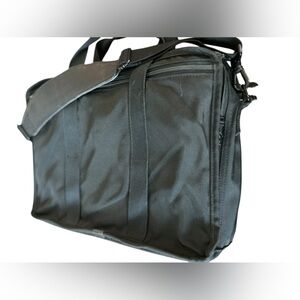 Tumi Alpha 2‎ T-Pass Black Expandable Laptop Briefcase Messenger Bag